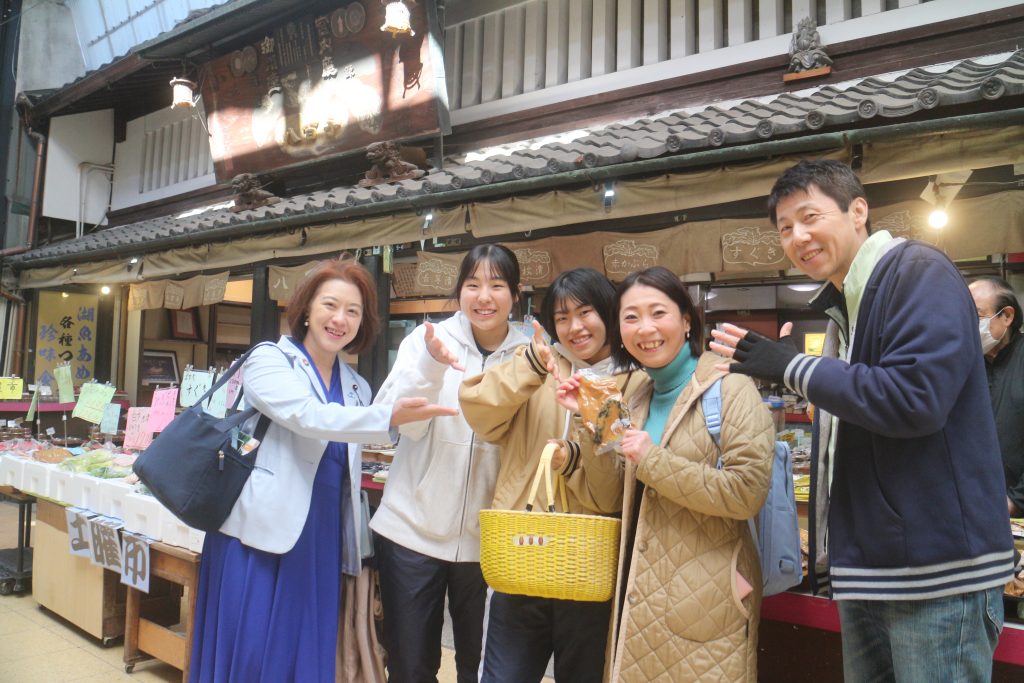 ナカマチ商店街でお弁当ラリー
八百与　長等漬